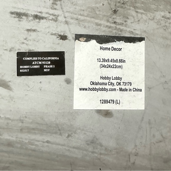 Faux Weathered Wood Storage Chest Trunk With Metal Studs And Buckle Closure - Picture 6 of 11